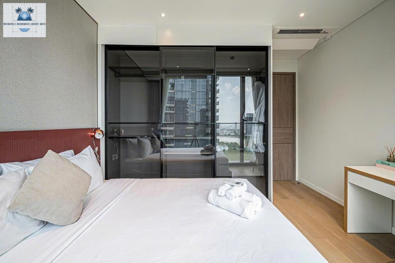 Metropole Residences Luxury Suite Apartment