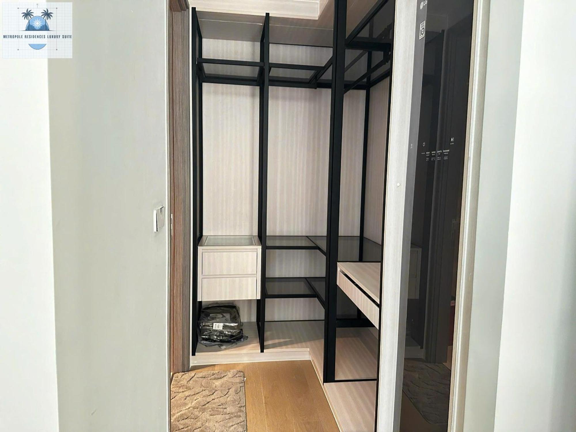 Metropole Residences Luxury Suite