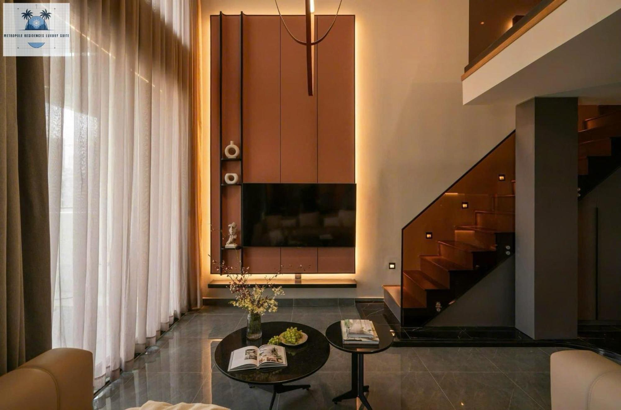 Metropole Residences Luxury Suite Apartment