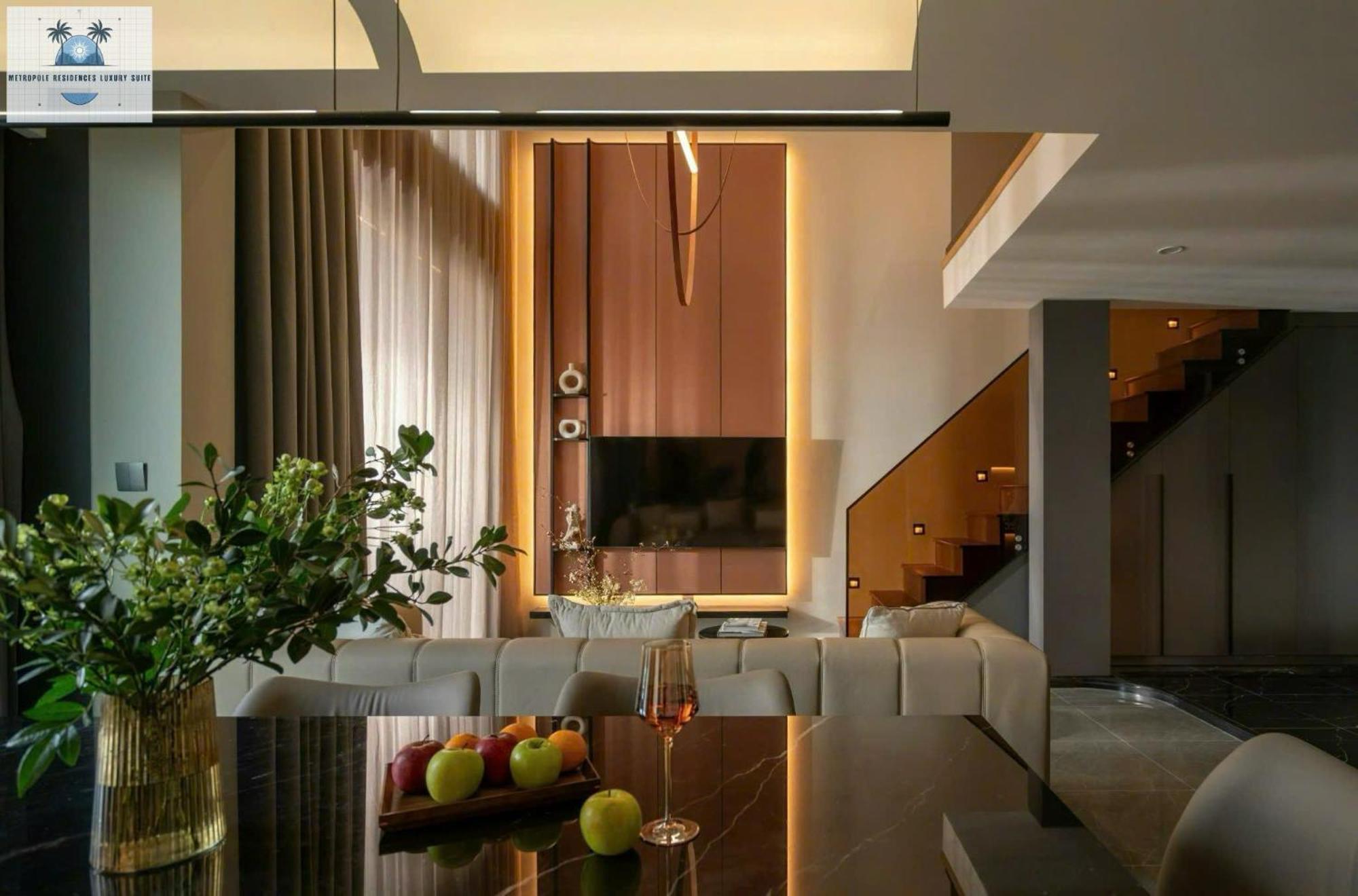 Metropole Residences Luxury Suite